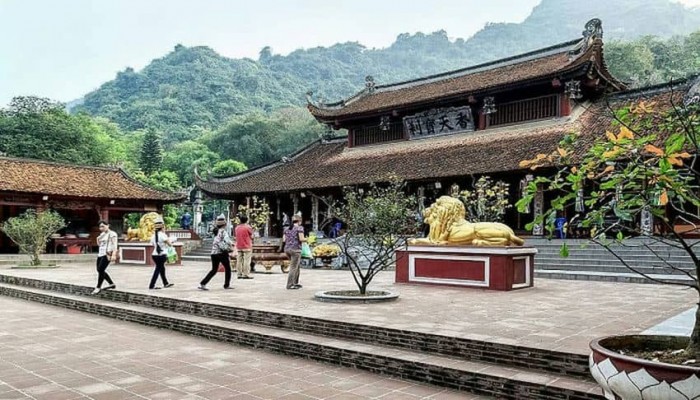 chua huong 2
